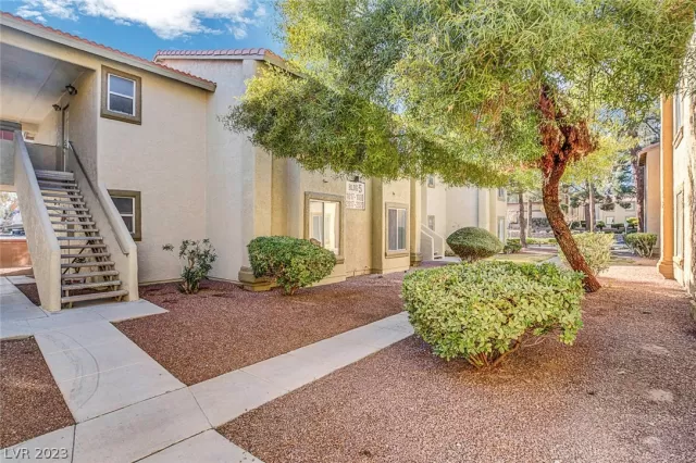 MLS: 2469719 Condo For Sale