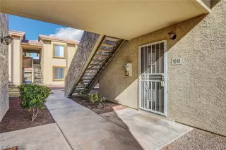 Photo #3: 2469719 Listing