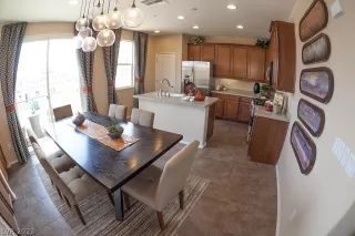 Photo #3: 2469725 Listing 