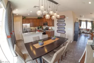 Photo #6: 2469725 Listing 