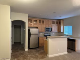 Photo #2: 2469741 Listing 