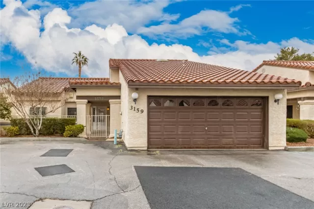 MLS: 2469762 Condo For Sale