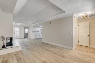 Photo #2: 2469807 Listing