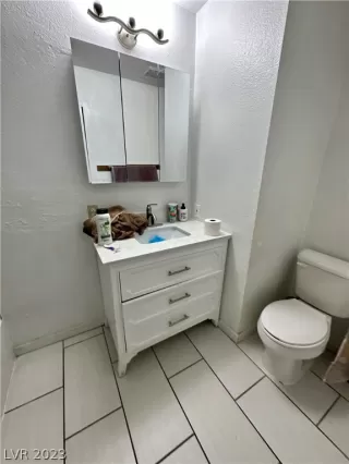 Photo #5: 2469809 Listing