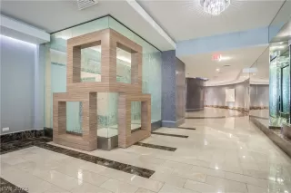 Photo #2: 2469816 Listing 