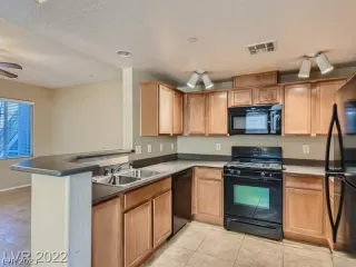 Photo #1: 2469817 Listing 