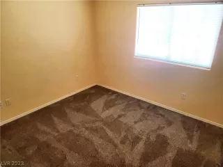 Photo #4: 2469819 Listing 