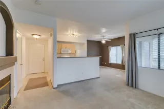 Photo #4: 2469823 Listing