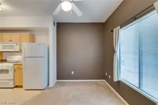 Photo #6: 2469823 Listing