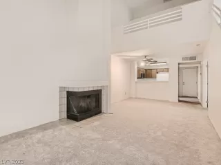 Photo #3: 2469832 Listing