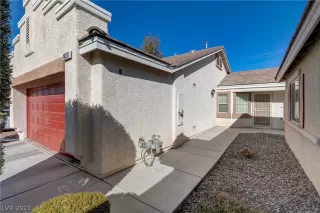 Photo #2: 2469842 Listing