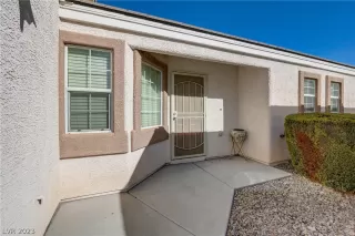 Photo #3: 2469842 Listing