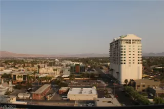 Photo #4: 2469848 Listing 