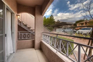 Photo #6: 2469850 Listing 