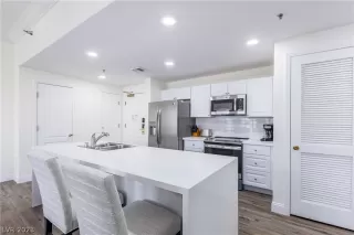 Photo #6: 2469867 Listing 