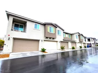 Photo #1: 2469872 Listing 