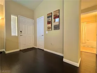 Photo #3: 2469898 Listing 