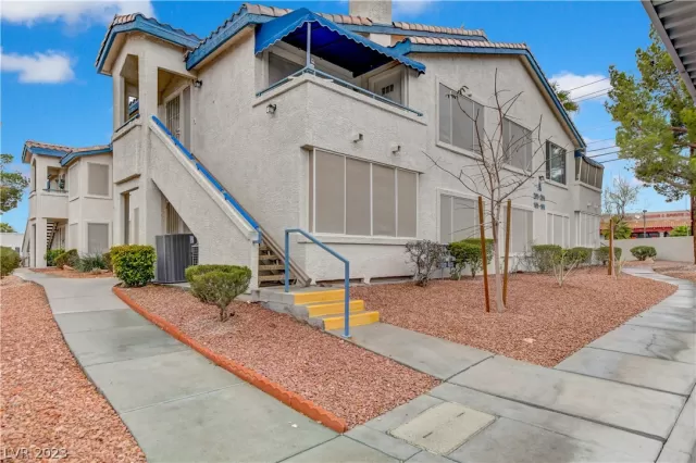 MLS: 2469962 Condo For Sale