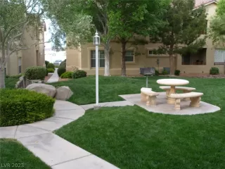 Photo #1: 2469991 Listing 