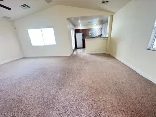 Photo #3: 2469993 Listing 