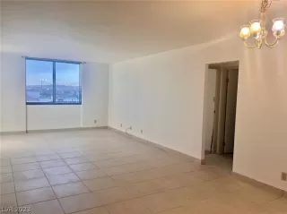 Photo #1: 2469999 Listing 