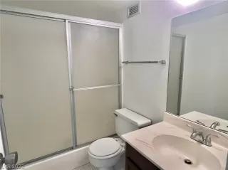 Photo #5: 2469999 Listing 