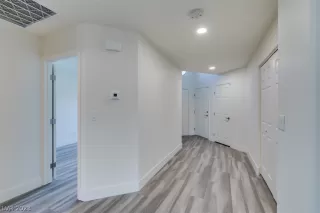 Photo #4: 2470013 Listing 