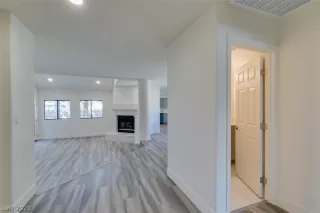 Photo #5: 2470013 Listing 