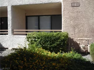 Photo #1: 2470030 Listing 