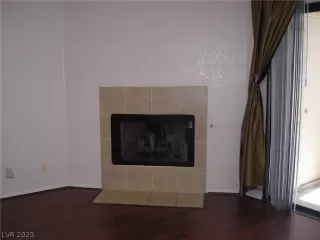 Photo #5: 2470030 Listing 