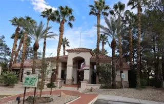 Photo #4: 2470038 Listing