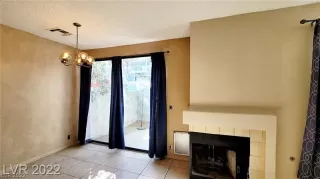 Photo #4: 2470072 Listing