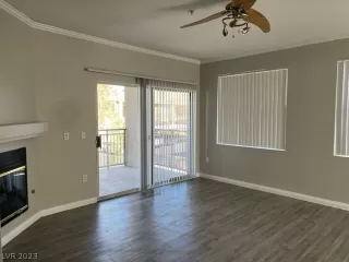 Photo #4: 2470100 Listing 