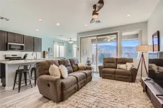 Photo #5: 2470160 Listing 