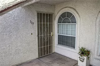 Photo #2: 2470162 Listing 