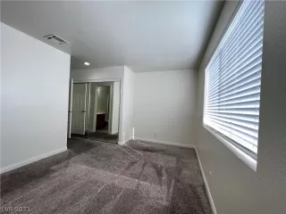 Photo #6: 2470162 Listing 