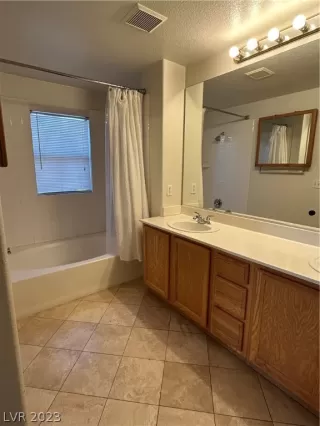 Photo #6: 2470204 Listing 