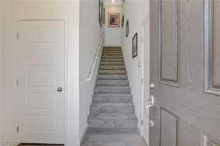 Photo #3: 2470216 Listing