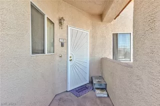 Photo #3: 2470242 Listing