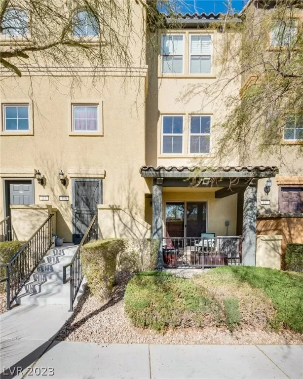 MLS: 2470252 Condo For Sale