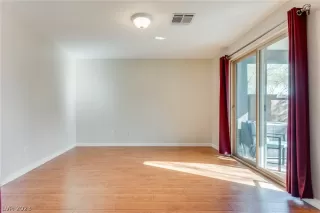 Photo #2: 2470252 Listing