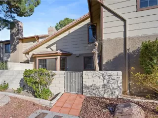 Photo #2: 2470266 Listing 
