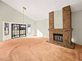 Photo #3: 2470266 Listing 