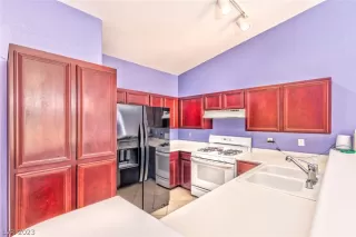 Photo #4: 2470268 Listing 