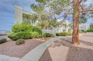 Photo #1: 2470275 Listing 