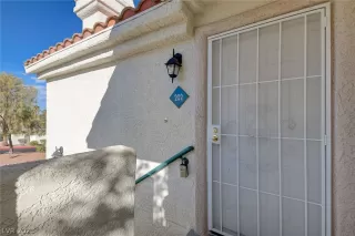 Photo #1: 2470288 Listing