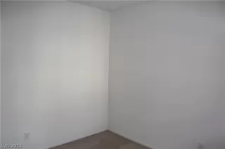 Photo #6: 2470297 Listing 