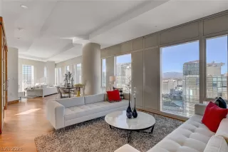 Photo #2: 2470299 Listing 