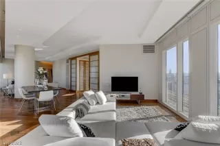 Photo #6: 2470299 Listing 