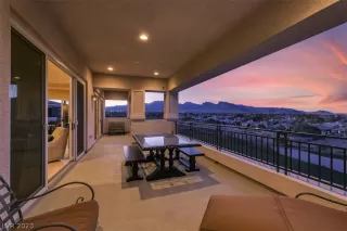 Photo #1: 2470330 Listing 